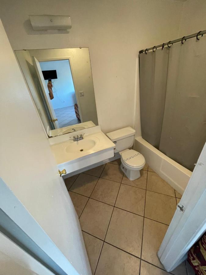 Crown Inn & Suites Spring Valley  Εξωτερικό φωτογραφία